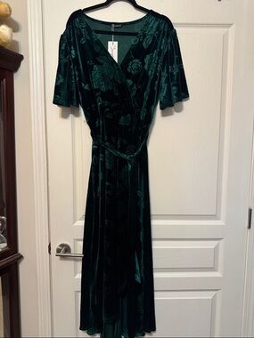 Simplee Apparel Emerald Green Floral Velvet Wrap Midi Dress